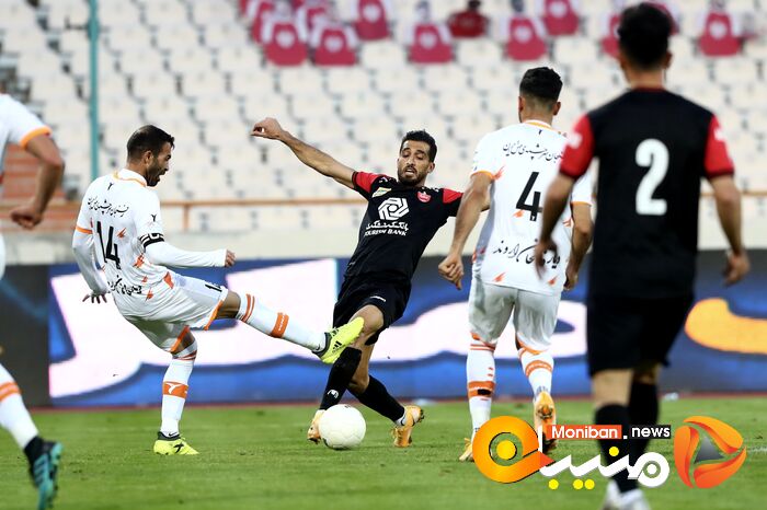 دیدار تیم های پرسپولیس تهران - مس رفسنجان
