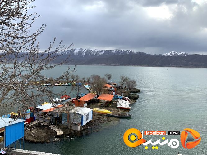 دریاچه زریوار