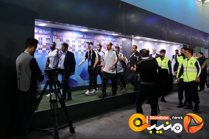 رفتارهای جالب رونالدو در ورزشگاه آزادی| گزارش تصویری ویژه