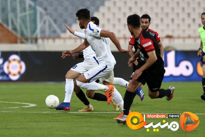 دیدار تیم های پرسپولیس-پیکان