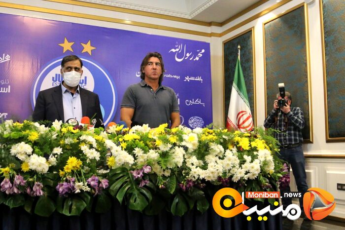 مراسم امضای قرارداد ریکاردو ساپینتو، سرمربی استقلال