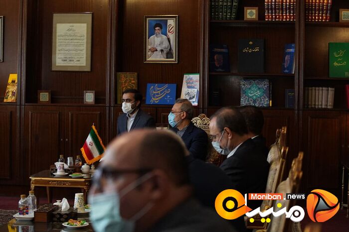دیدار وزیر خارجه چین در تهران با علی لاریجانی