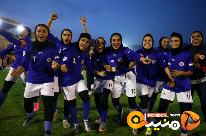جشن قهرمانی تیم خاتون بم قهرمان رقابت های لیگ فوتبال بانوان