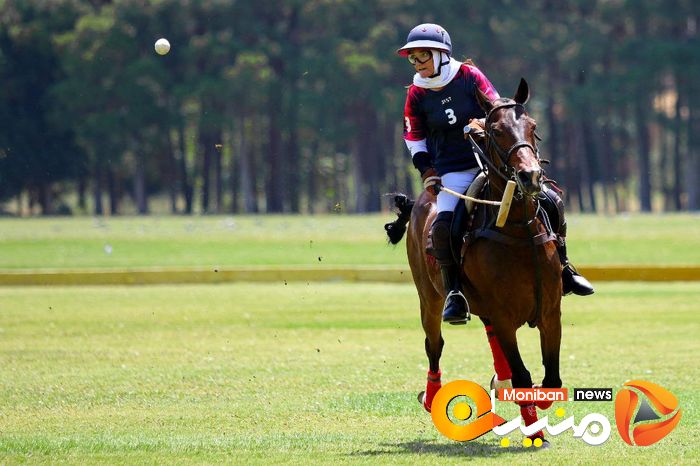 جشن قهرمانی تیم دختران زنده رود در رقابت های چوگان