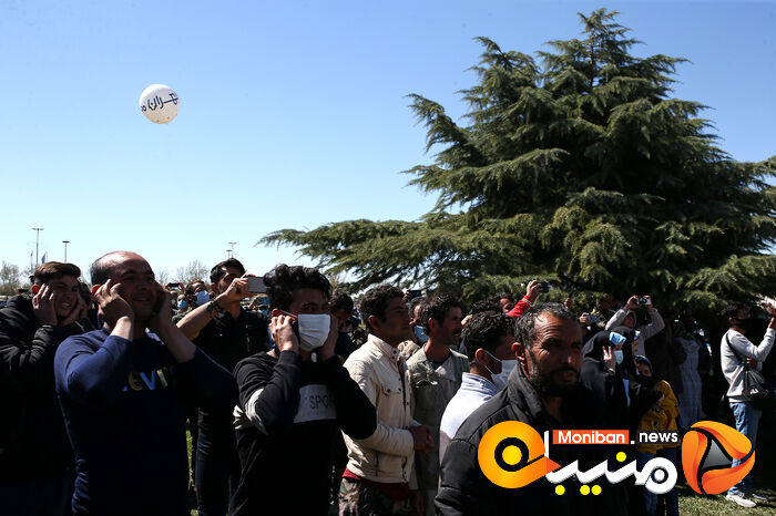 تحویل سال ۱۴۰۰ در میدان آزادی تهران