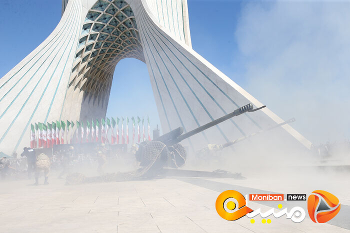 تحویل سال ۱۴۰۰ در میدان آزادی تهران