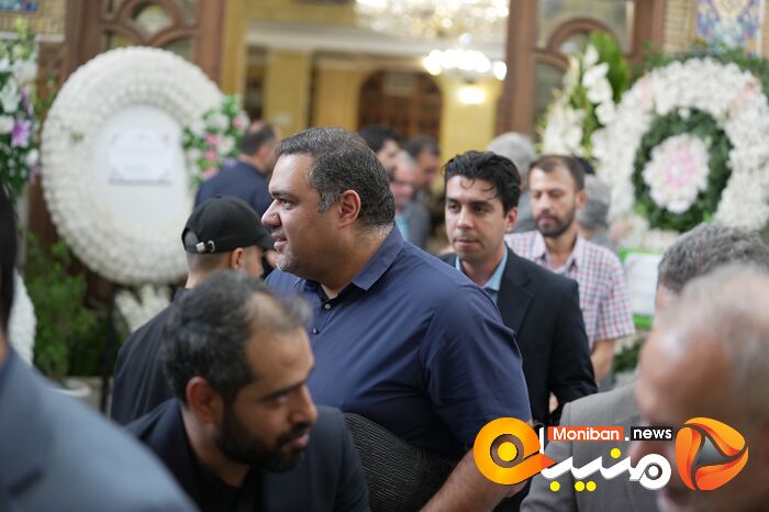 مراسم ختم پدر صاحب امتیاز منیبان