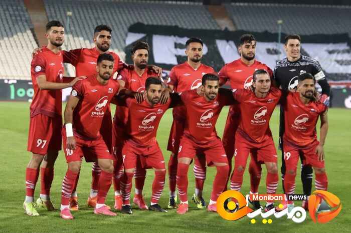 استقلال و تراکتور