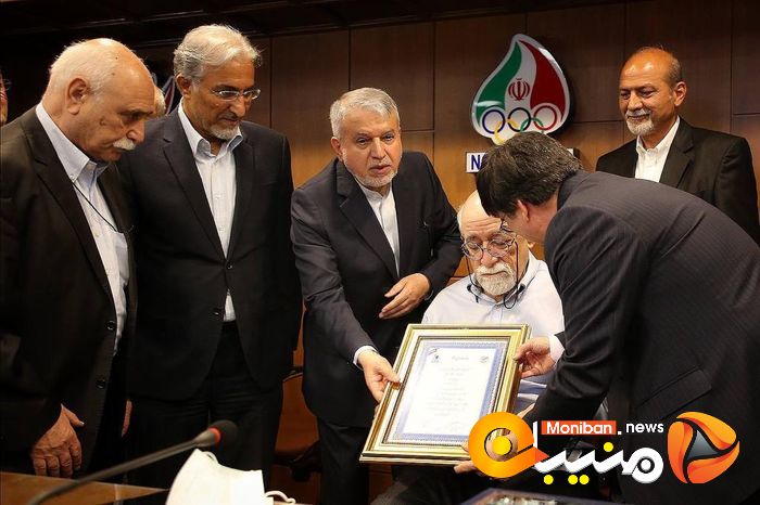 مراسم تجلیل از اردشیر لارودی، پیشکسوت روزنامه نکاری ورزشی و نفرات اول جشنواره جهانی ایپس در روز جهانی خبرنگاران ورزشی