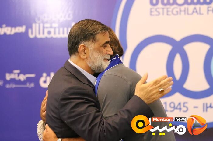 مراسم امضای قرارداد ریکاردو ساپینتو، سرمربی استقلال