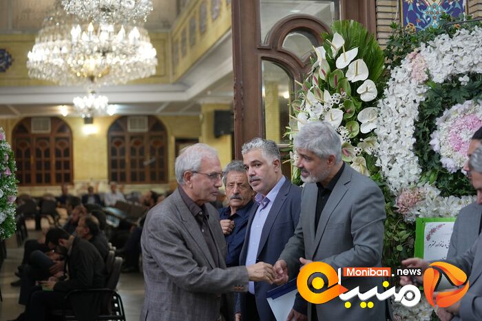 مراسم ختم پدر صاحب امتیاز منیبان