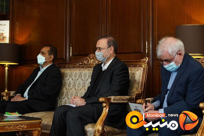 دیدار وزیر خارجه چین در تهران با علی لاریجانی
