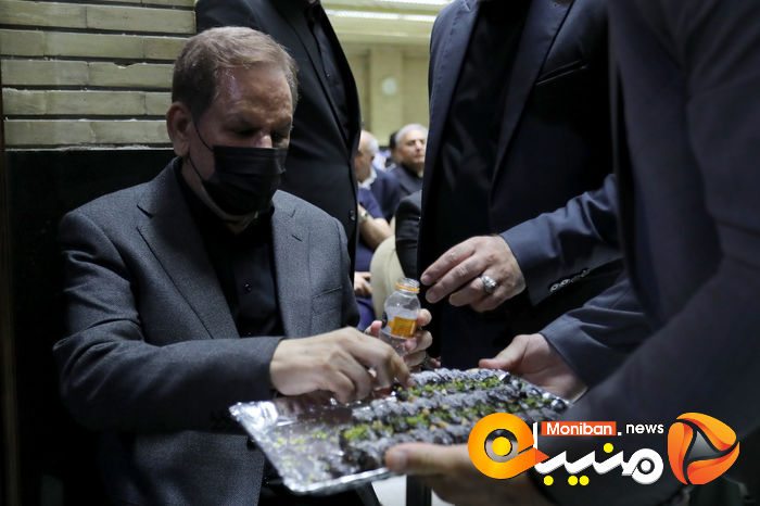 گزارش تصویری| حضور خاتمی، روحانی، خمینی و لاریجانی در مراسم ختم والده اسحاق جهانگیری