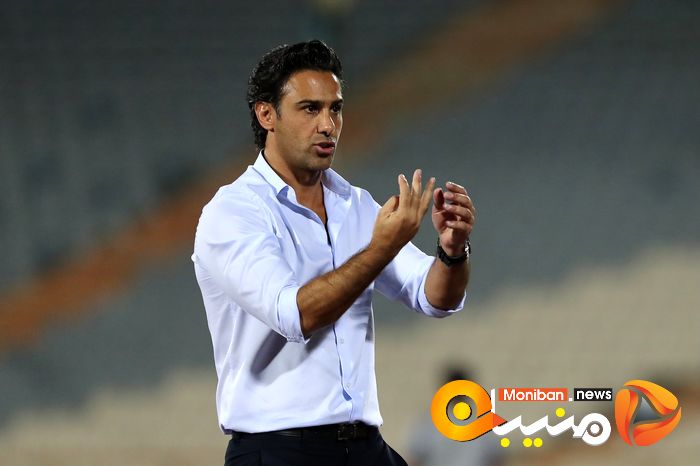 دیدار تیم های فوتبال استقلال - تراکتور