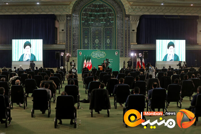 نشست تصویری رهبر معظم انقلاب اسلامی  با جمعی از مداحان