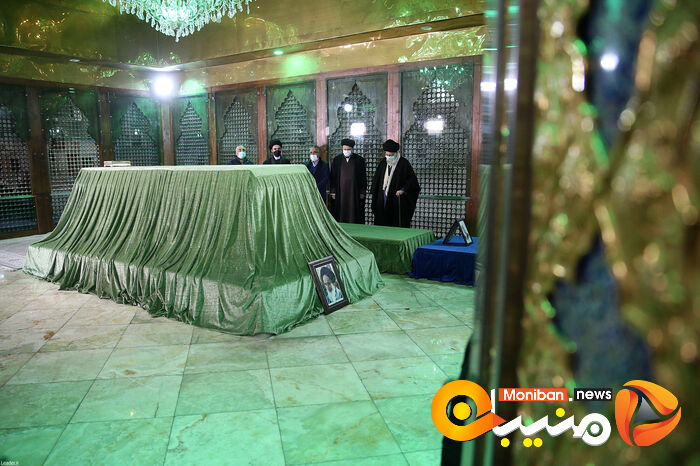 گزارش تصویری| حضور رهبر انقلاب بر مزار شهدا