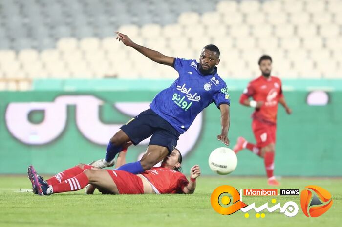 استقلال و تراکتور