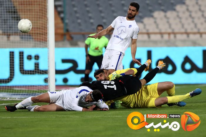 دیدار تیم های پرسپولیس-پیکان