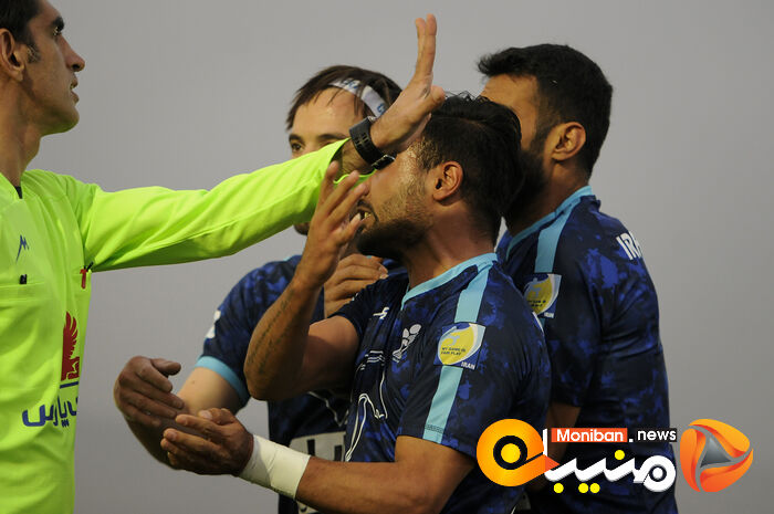 بازی استقلال و پیکان