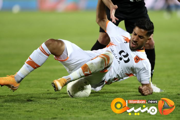 دیدار تیم های پرسپولیس تهران - مس رفسنجان